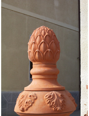 Grande vaso ornamentale con pigna